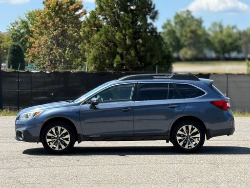 Used 2016 Subaru Outback 2.5i Limited AWD/4WD image 8