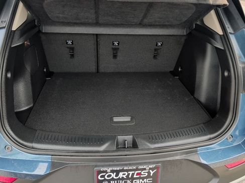 Certified 2024 Buick Encore GX Preferred w/ Comfort Package FWD image 17