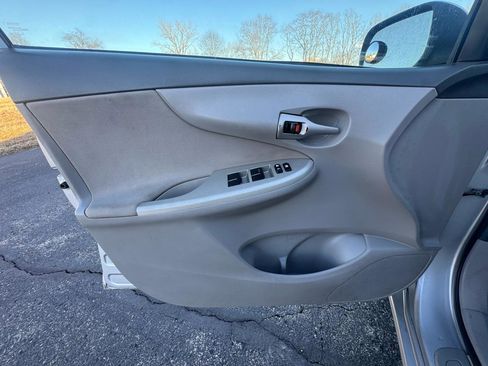 Used 2010 Toyota Corolla image 10