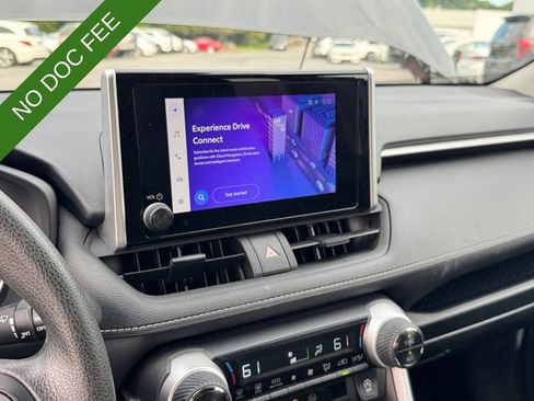 Used 2025 Toyota RAV4 XLE AWD/4WD image 20