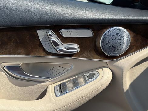 Used 2019 Mercedes-Benz GLC 300 image 20