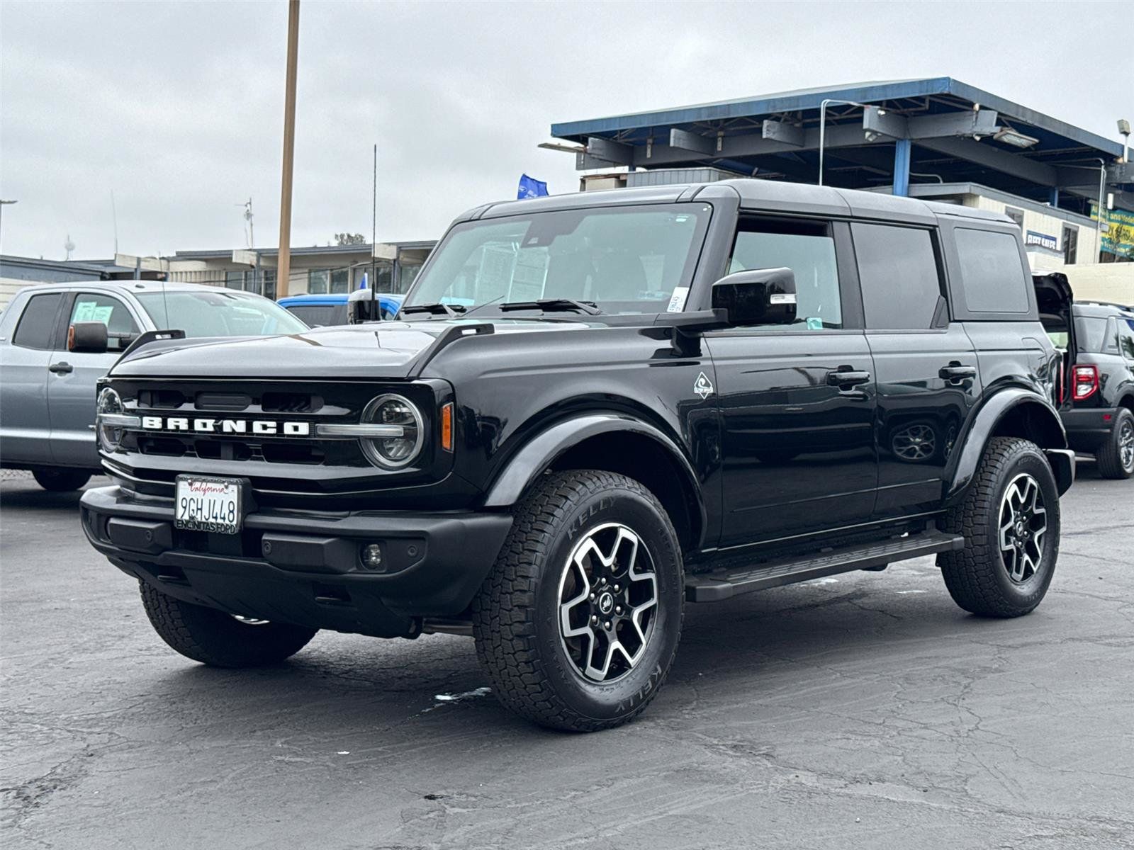 Used 2023 Ford Bronco Outer Banks AWD/4WD image 4