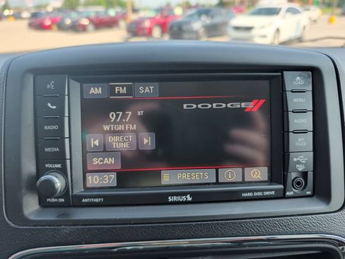 Used 2014 Dodge Grand Caravan SXT FWD image 12