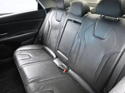 Used 2022 Hyundai Elantra Limited FWD image 36