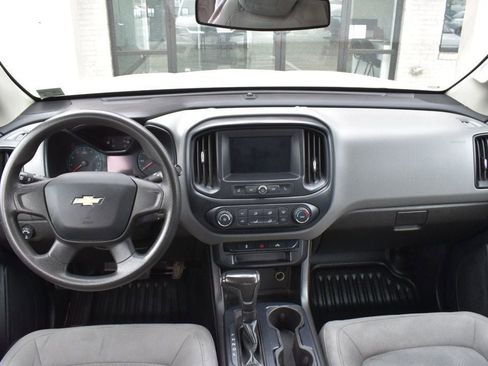 Used 2020 Chevrolet Colorado W/T RWD image 24