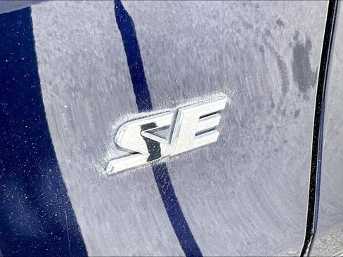 Used 2024 Toyota RAV4 SE w/ Weather & Moonroof Package image 10