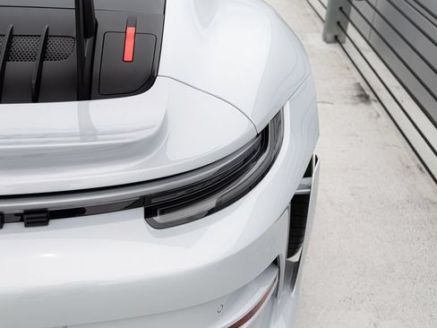Certified 2025 Porsche 911 GT3 RS RWD image 28