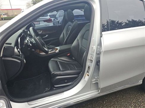 Used 2017 Mercedes-Benz C 300 4MATIC Sedan image 9