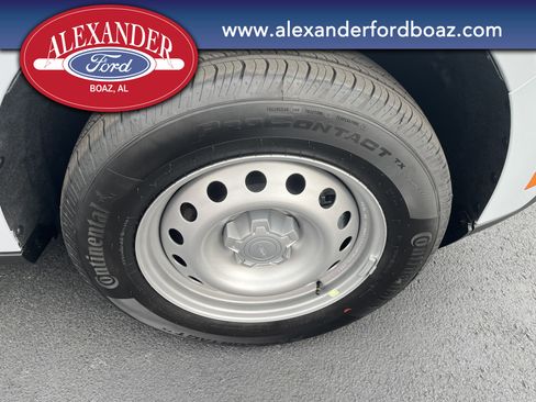 New 2025 Ford Maverick XL image 9