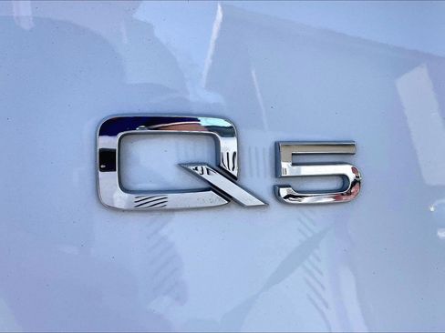 Used 2017 Audi Q5 2.0T Premium Plus w/ Technology Package image 31