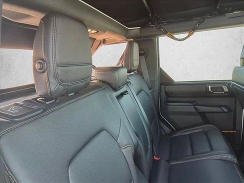 Used 2024 Ford Bronco Badlands AWD/4WD image 12