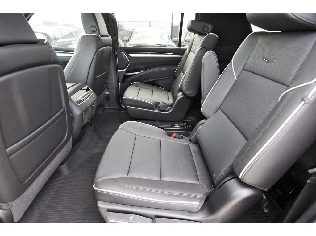 New 2027 Cadillac Escalade ESV Luxury RWD image 7