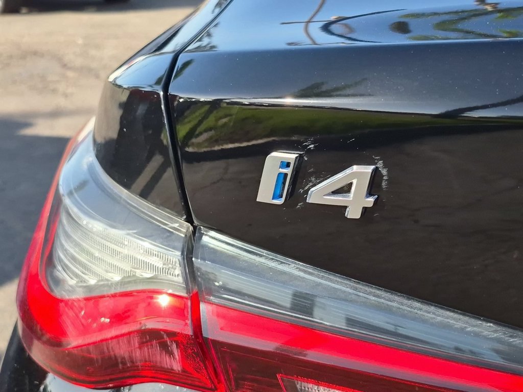 Used 2022 BMW i4 eDrive40 RWD image 33