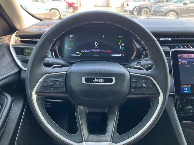 Used 2024 Jeep Grand Cherokee Limited 4xe AWD/4WD image 12