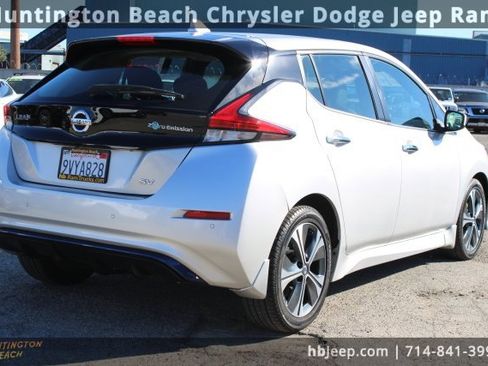 Used 2022 Nissan Leaf SV image 5