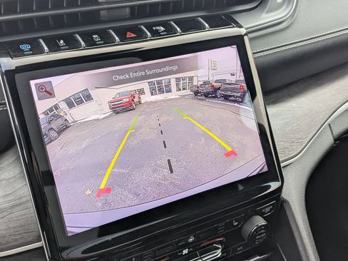 Used 2024 Jeep Grand Cherokee Limited 4xe w/ Trailer Tow Package image 18