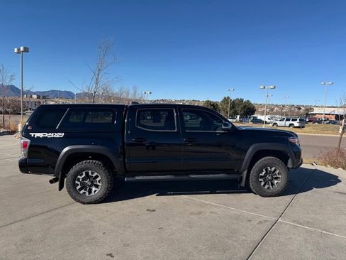Used 2021 Toyota Tacoma TRD Off-Road image 9