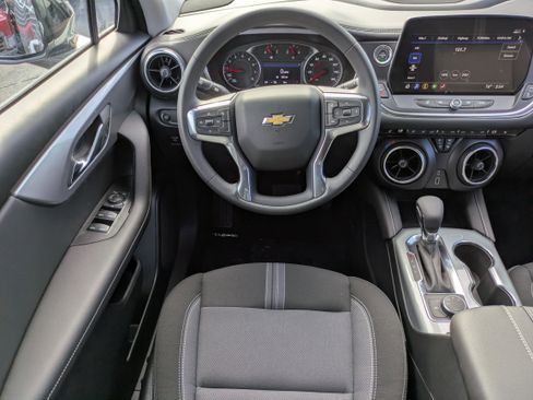 New 2025 Chevrolet Blazer LT w/ Midnight/Sport Edition image 4