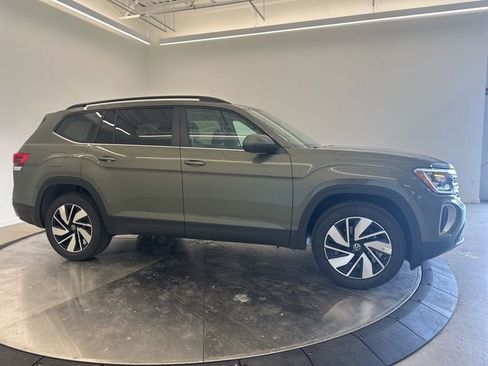New 2026 Volkswagen Atlas SE AWD/4WD image 2