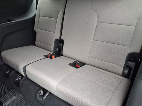 New 2026 Chevrolet Traverse LT image 15