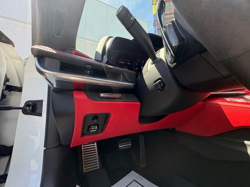 Used 2022 Chevrolet Corvette Stingray Premium Conv w/ Z51 Performance Package RWD image 29