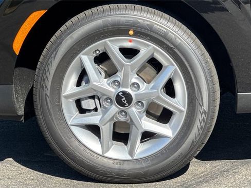 New 2025 Kia Soul LX image 32