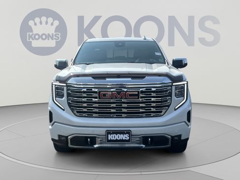 Used 2024 GMC Sierra 1500 Denali w/ Denali Reserve Package AWD/4WD image 4