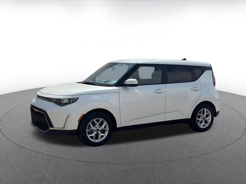 Used 2025 Kia Soul LX w/ LX Technology Package image 7
