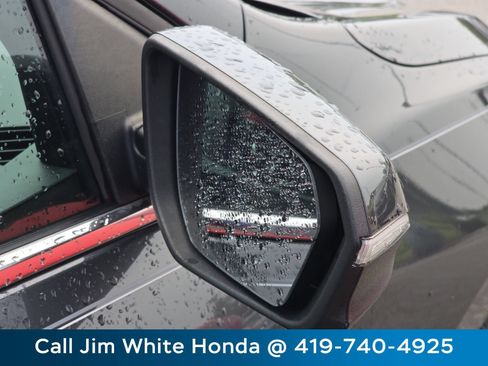 Used 2018 Chevrolet Equinox LT FWD image 10