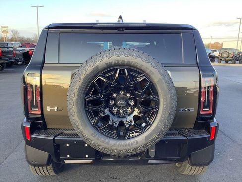 New 2025 GMC Hummer EV 2X AWD/4WD image 11