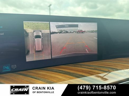 Used 2025 Cadillac Escalade Sport Platinum w/ LPO, ONYX Package AWD/4WD image 27