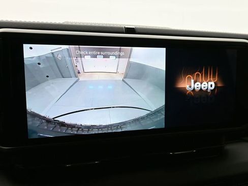 Used 2025 Jeep Wrangler Unlimited Sahara AWD/4WD image 52