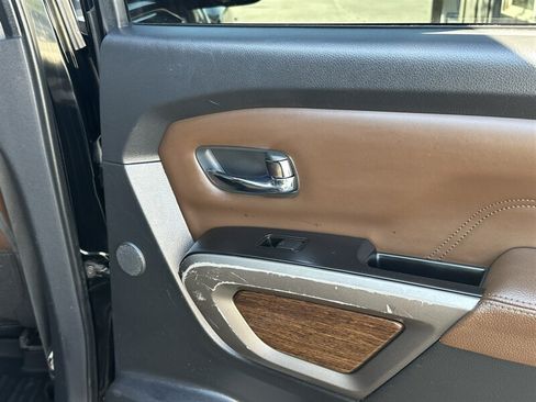Used 2021 Nissan Titan Platinum Reserve w/ Moonroof Package AWD/4WD image 25