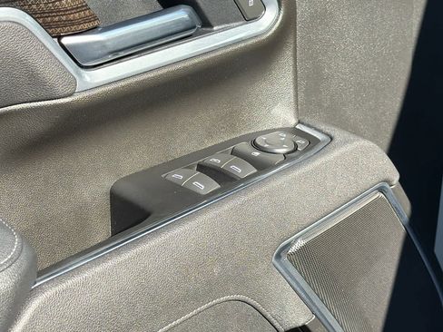 Used 2025 Chevrolet Silverado 3500 LT AWD/4WD image 22