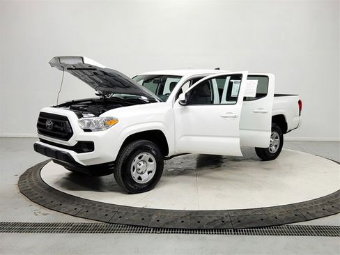 Used 2023 Toyota Tacoma SR image 11