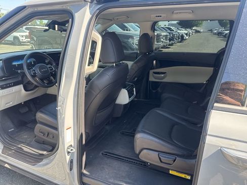 Used 2024 Kia Carnival SX FWD image 13