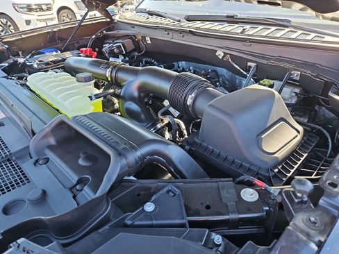 New 2025 Ford Expedition Active image 15