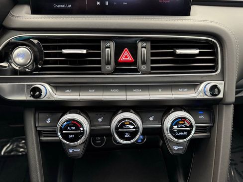 Used 2023 Genesis G70 2.0T AWD/4WD image 31