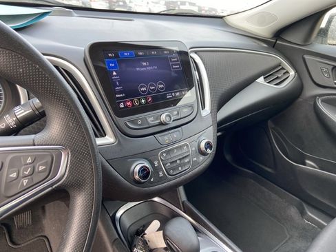 Used 2024 Chevrolet Malibu LT image 22