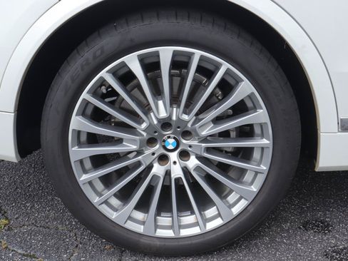 Used 2024 BMW X7 xDrive40i w/ Premium Package AWD/4WD image 45