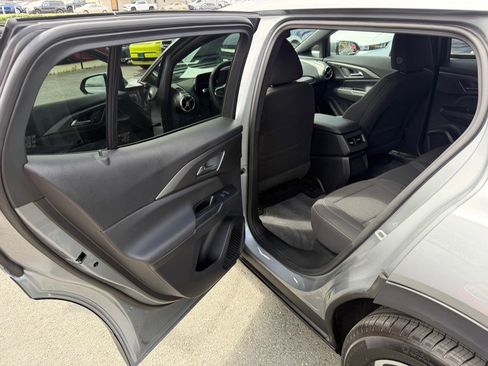 Used 2025 Chevrolet Equinox EV LT FWD image 46