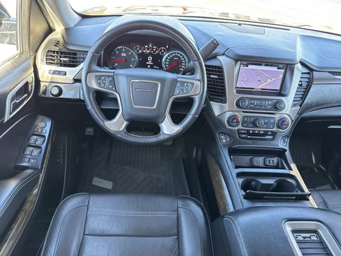 Used 2018 GMC Yukon Denali w/ Denali Ultimate Package image 14