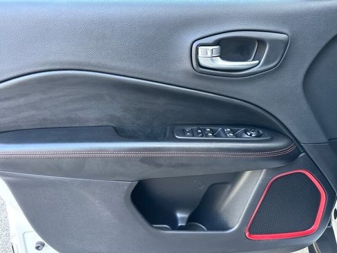 Used 2021 Jeep Compass Trailhawk image 20