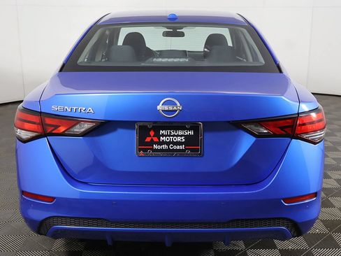Used 2025 Nissan Sentra SV FWD image 10