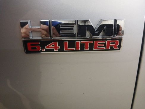 Used 2016 RAM 2500 Tradesman w/ Chrome Appearance Group image 21