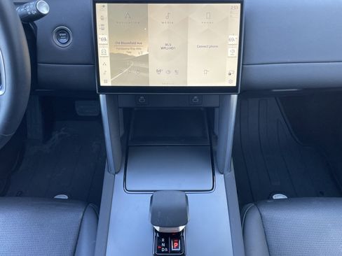 Used 2024 Land Rover Discovery Sport S image 19