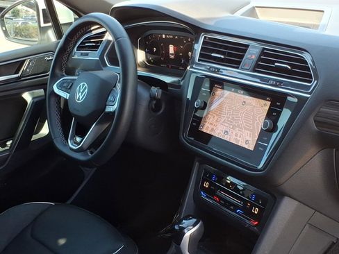 Certified 2023 Volkswagen Tiguan SEL R-Line image 13