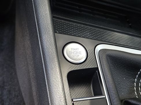 New 2025 Volkswagen Jetta SE image 30