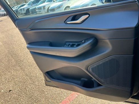 Used 2024 Jeep Grand Cherokee Altitude image 16