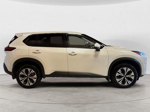 Certified 2021 Nissan Rogue SV image 6